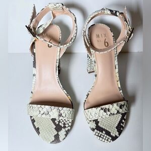 Mix No. 6 Black and Cream Snake Print Heels